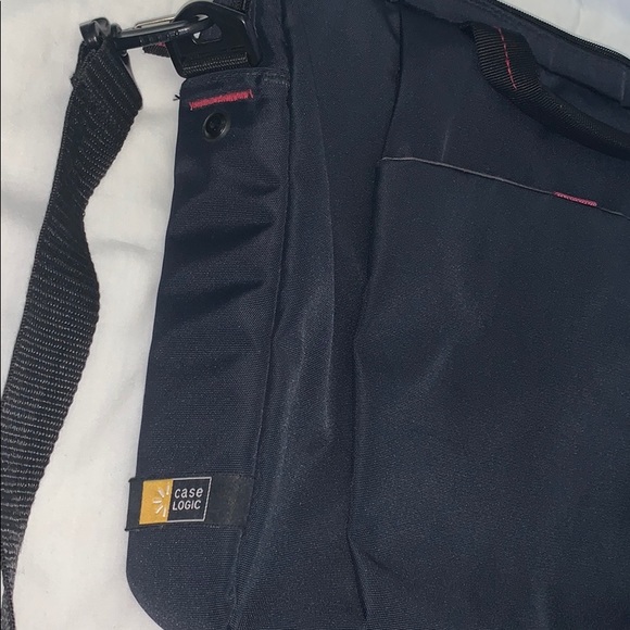 Heavy Duty Extra Protection Laptop Carrying Bag - Picture 3 of 8